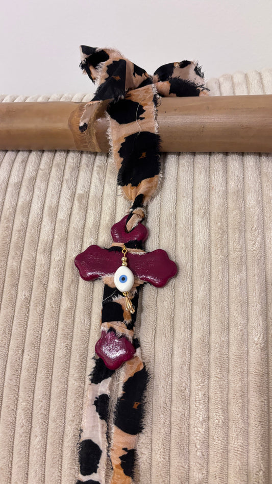 Suspension Murale Croix Oeil