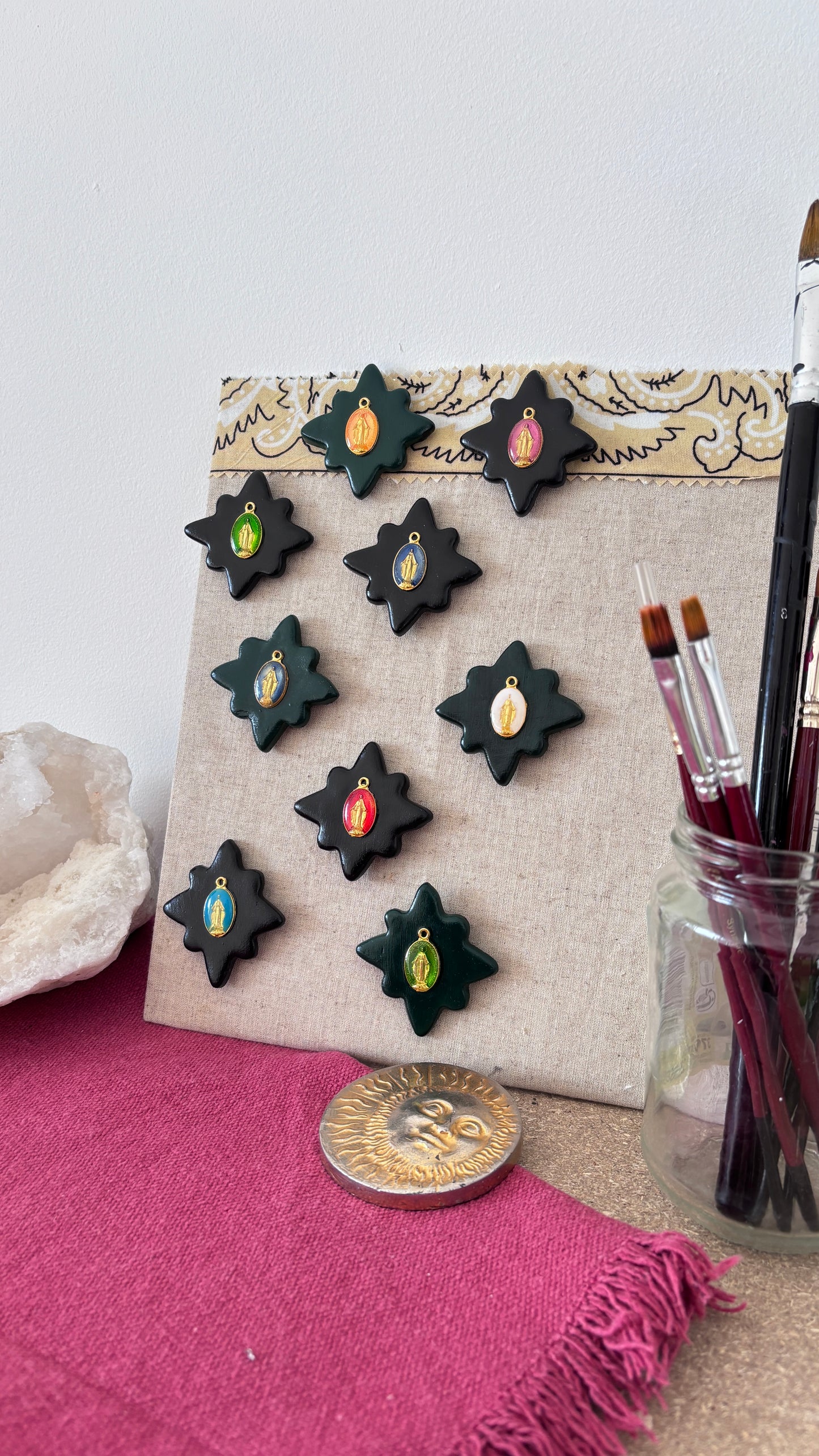 Magnet Noir Madone Bleue