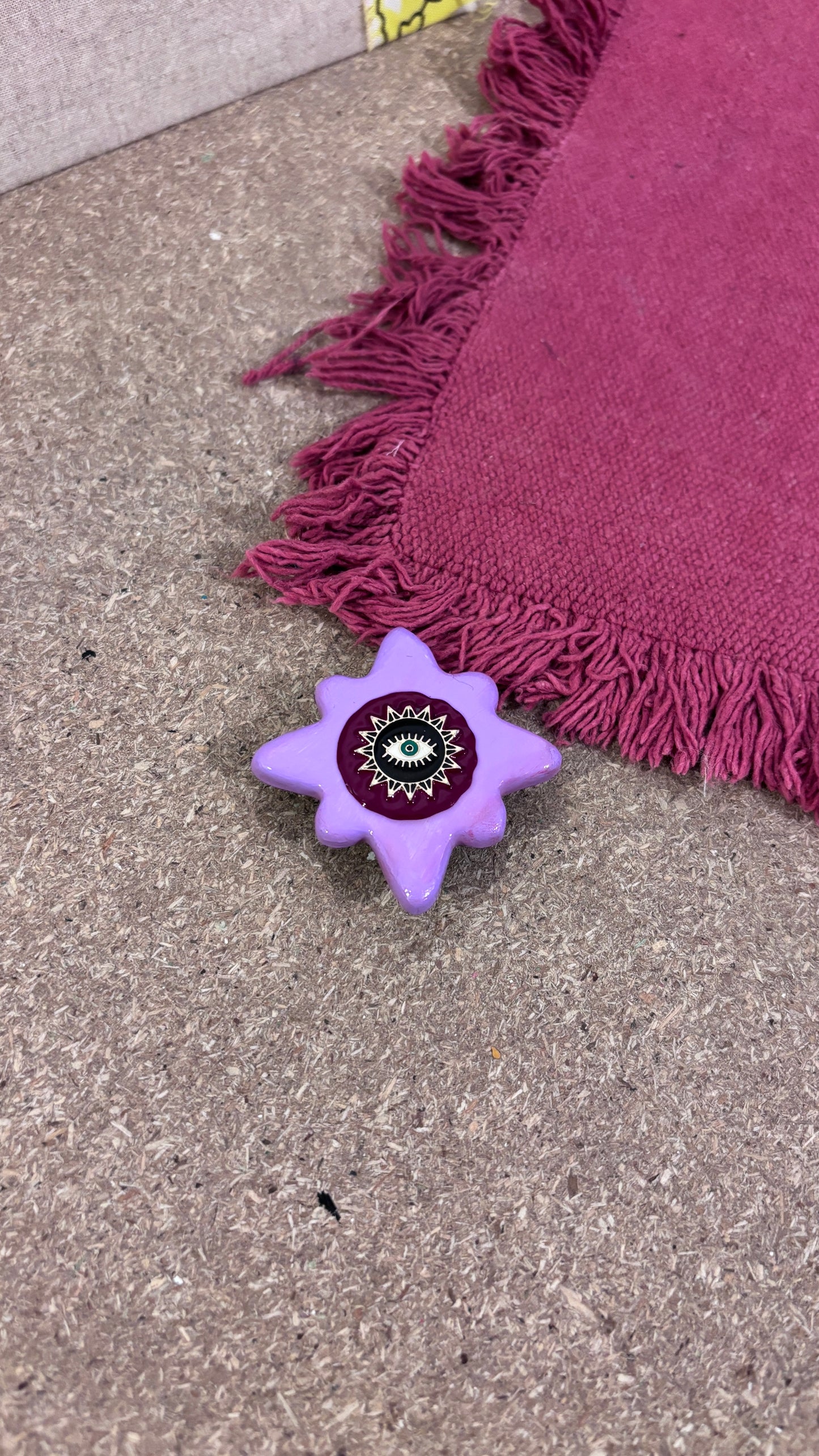 Magnet Lila Oeil Protecteur