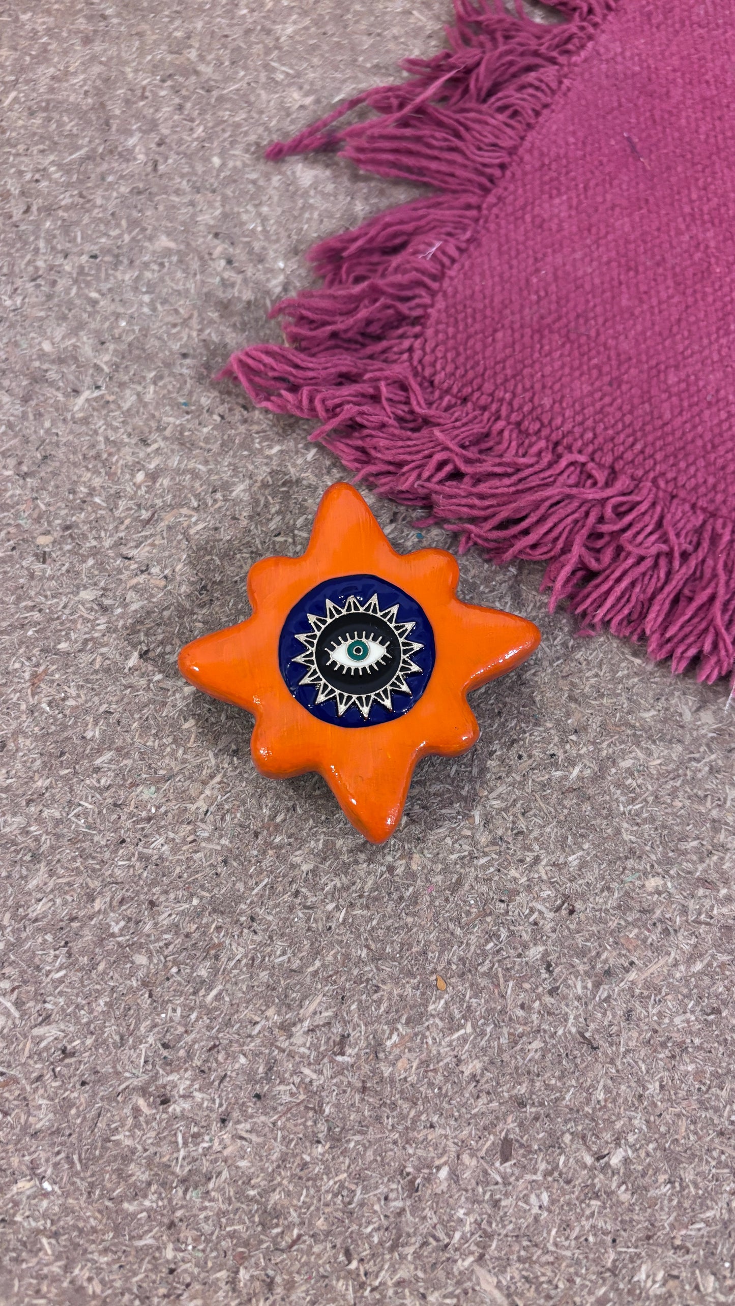 Magnet Orange Oeil Protecteur