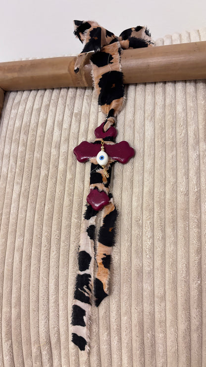 Suspension Murale Croix Oeil