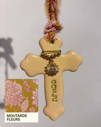 Suspension Murale Croix Beige "OCHJU"