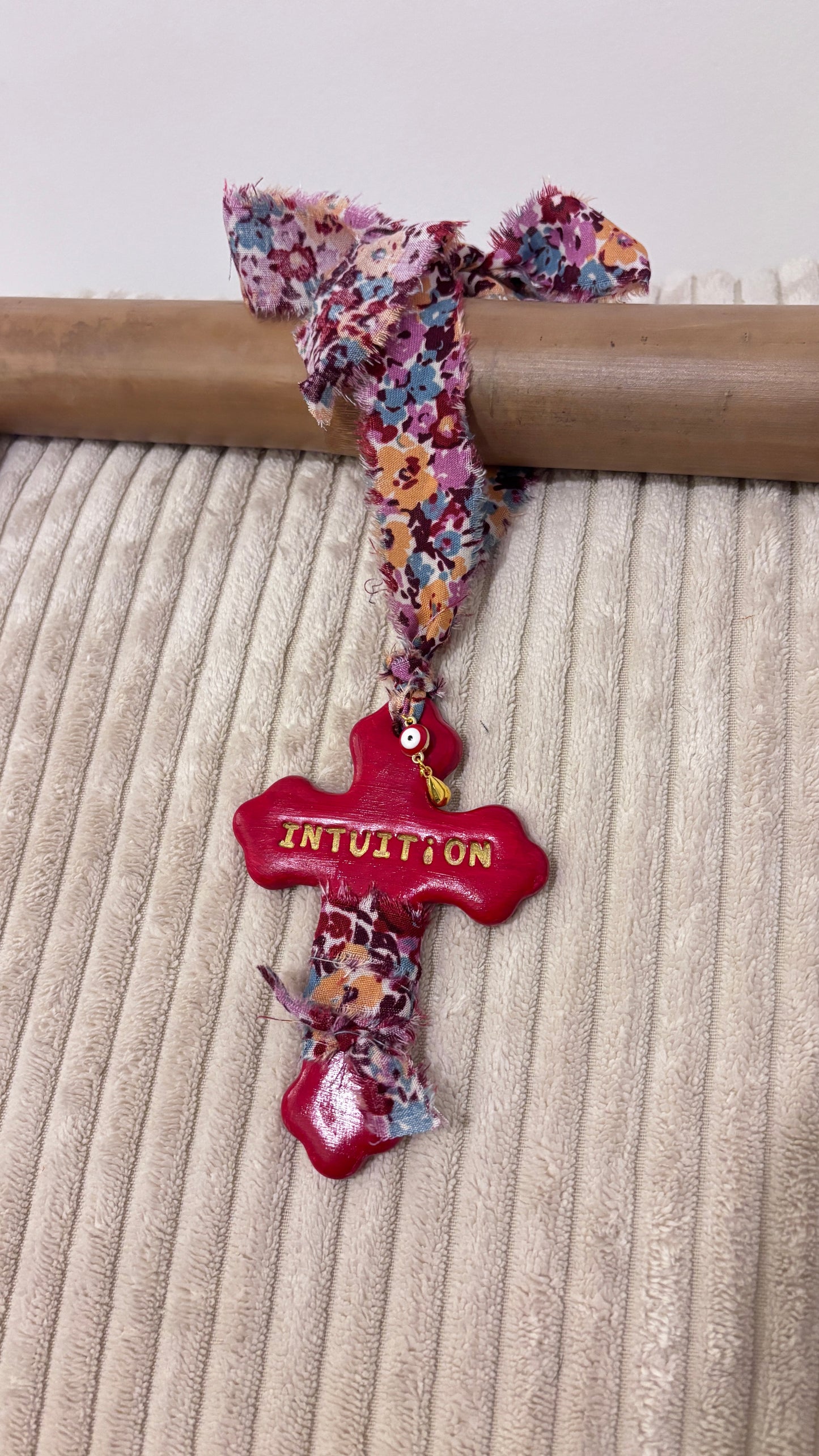 Suspension Murale Croix "INTUITION"