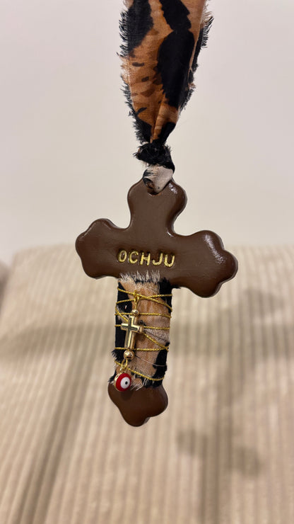 Suspension Murale Croix "OCHJU"
