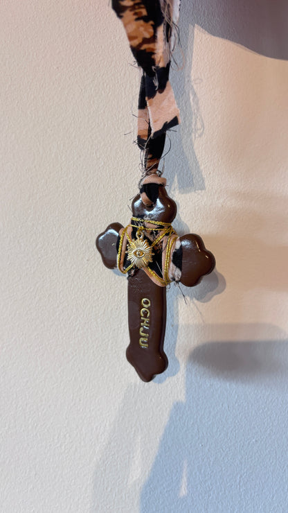 Suspension Murale Croix Chocolat "OCHJU"