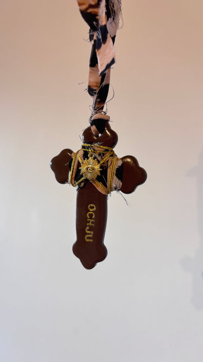Suspension Murale Croix Chocolat "OCHJU"