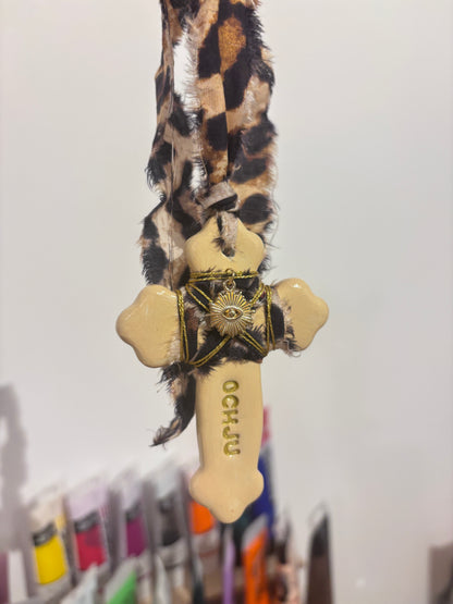 Suspension Murale Croix Beige "OCHJU"