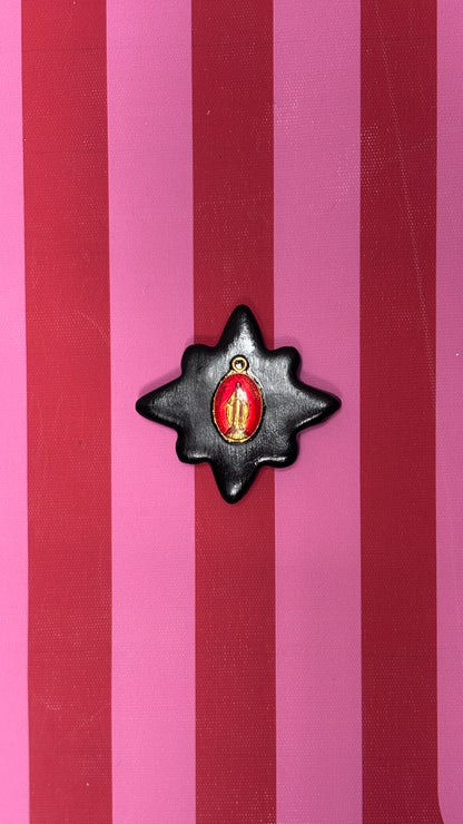 Magnet Noir Madone Rouge